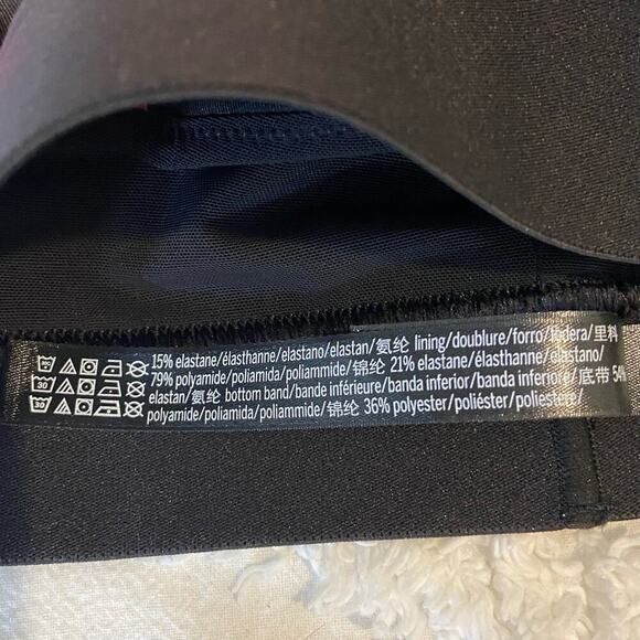 VICTORIA'S SECRET SPORT Bra Women's Sz S Black/hot Pink Subliminal Athletic - Picture 8 of 8